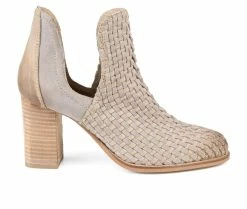 Flash Sale 🎉 Women's Journee Signature Kevona Side Slit Booties Stone 🥰