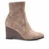 Brand new 💯 Women's Journee Collection Hepburn Wedge Booties Taupe 👍
