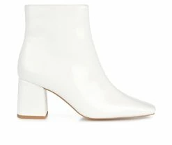 Brand new 🎁 Women's Journee Collection Haylinn Booties White ⌛